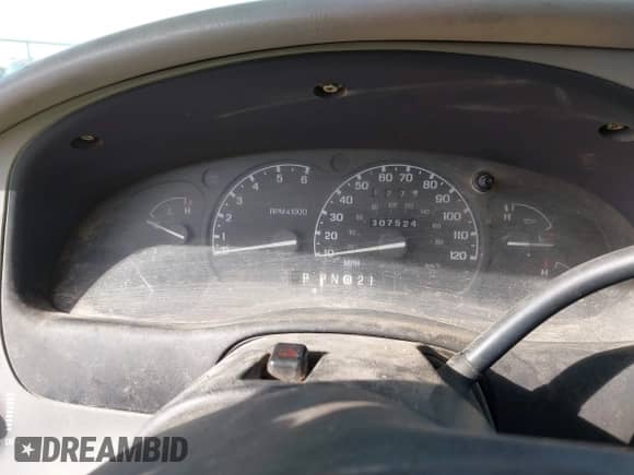 1997 Ford Explorer XLT с VIN 1FMDU35P1VUD27290, выставлен на аукционе IAAI как лот 43546783 с пробегом 307 524 миль миль и . История ставок и продаж доступна на DreamBid. Изображение 7.