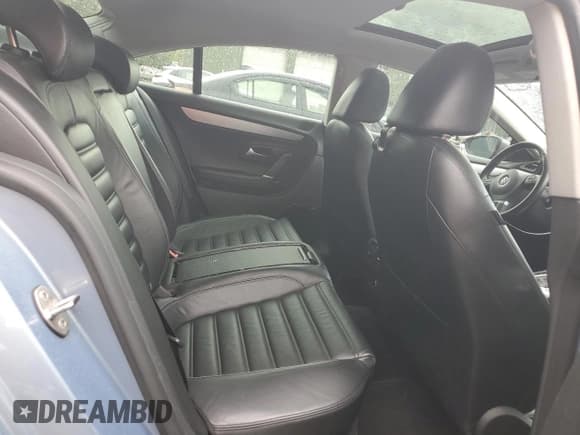 ✅ 2009 Volkswagen CC 4Motion • VIN: WVWGU73C39E517729 • Лот: 84963835. Опубликован ранее на Copart с пробегом 162 520 миль. Бесплатный доступ к архиву аукционных продаж из США и подробный отчёт об истории автомобиля на DreamBid. Изображение 10.