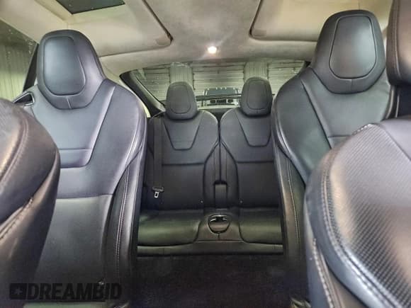 ✅ 2016 Tesla Model X 70D • VIN: 5YJXCBE2XGF019176 • Lot: 94191885. Listed on Copart with 234,701 mi. Free auction sales archive from the USA and detailed vehicle history report at DreamBid. Image 10.