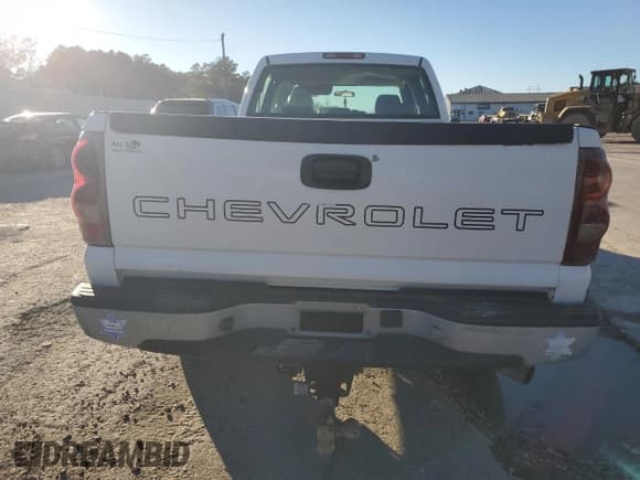 ✅ 2006 Chevrolet Silverado 2500HD Work Truck • VIN: 1GCHC23D66F234623 • Лот: 84534354. Опубликован ранее на Copart с пробегом 526 542 миль. Бесплатный доступ к архиву аукционных продаж из США и подробный отчёт об истории автомобиля на DreamBid. Изображение 6.