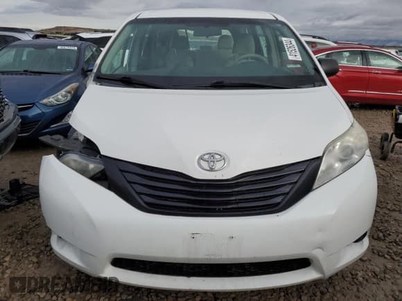 ✅ 2012 Toyota Sienna • VIN: 5TDZK3DC6CS266888 • Lot: 41526344. Listed on Copart with 167,705 mi. Free auction sales archive from the USA and detailed vehicle history report at DreamBid. Image 5.