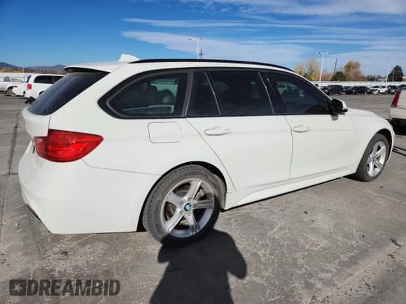 ✅ 2015 BMW 3 Series 328i xDrive • VIN: WBA3G7C57FK297254 • Lot: 91493015. Listed on Copart with 100,868 mi. Free auction sales archive from the USA and detailed vehicle history report at DreamBid. Image 3.