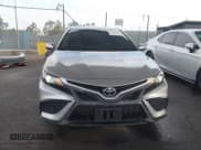 ✅ 2021 Toyota Camry SE • VIN: 4T1G11AK6MU608827 • Lot: 43368999. Wystawiony na IAAI z przebiegiem 88 460 mil. Bezpłatny archiwum sprzedaży aukcyjnych z USA i szczegółowy raport historii pojazdu na DreamBid. Zdjęcie 13.