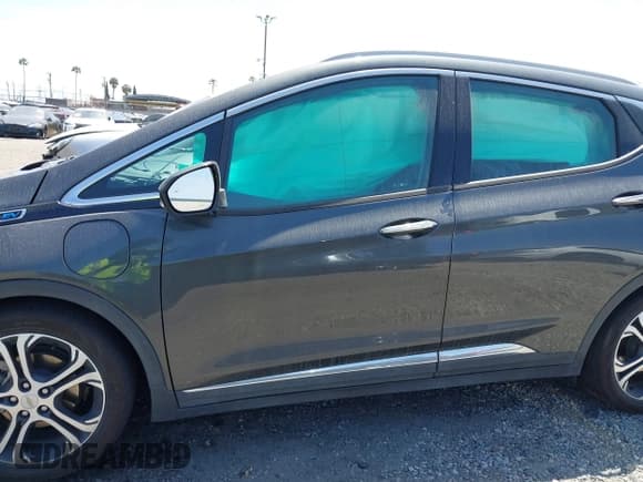 ✅ 2017 Chevrolet Bolt EV Premier • VIN: 1G1FX6S03H4163146 • Lot: 42104216. Wystawiony na IAAI z przebiegiem 83 403 mil. Bezpłatny archiwum sprzedaży aukcyjnych z USA i szczegółowy raport historii pojazdu na DreamBid. Zdjęcie 14.
