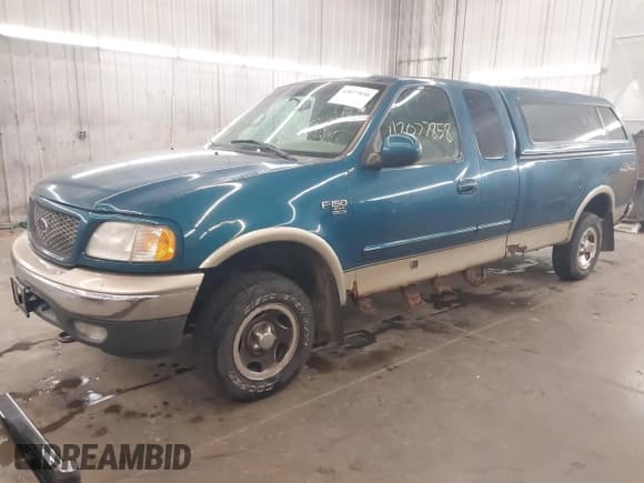 ✅ 2000 Ford F-150 XL • VIN: 1FTRX18L0YNA33201 • Lot: 43077858. Wystawiony na IAAI z przebiegiem Nie podano. Bezpłatny archiwum sprzedaży aukcyjnych z USA i szczegółowy raport historii pojazdu na DreamBid. Zdjęcie 2.