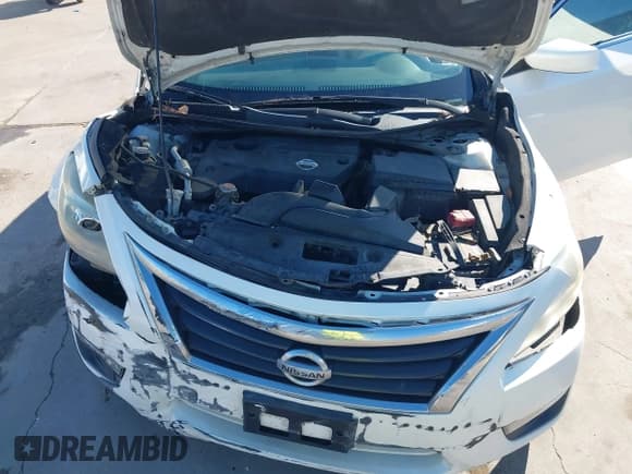 ✅ 2015 Nissan Altima SV • VIN: 1N4AL3AP5FC579704 • Lot: 43518349. Wystawiony na IAAI z przebiegiem 157 687 mil. Bezpłatny archiwum sprzedaży aukcyjnych z USA i szczegółowy raport historii pojazdu na DreamBid. Zdjęcie 10.