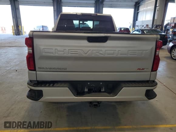 ✅ 2019 Chevrolet Silverado 1500 RST • VIN: 1GCRYEED4KZ208499 • Lot: 82109795. Wystawiony na Copart z przebiegiem 70 871 mil. Bezpłatny archiwum sprzedaży aukcyjnych z USA i szczegółowy raport historii pojazdu na DreamBid. Zdjęcie 6.