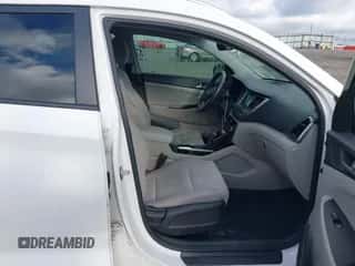 2017 Hyundai Tucson Sport с VIN KM8J33A2XHU415775, выставлен на аукционе IAAI как лот 43571486 с пробегом 99 357 миль миль и . История ставок и продаж доступна на DreamBid. Изображение 5.