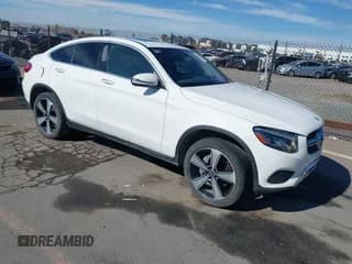 ✅ 2018 Mercedes-Benz GLC 300 • VIN: WDC0J4KB3JF387946 • Lot: 41494182. Wystawiony na IAAI z przebiegiem 75 149 mil. Bezpłatny archiwum sprzedaży aukcyjnych z USA i szczegółowy raport historii pojazdu na DreamBid. Zdjęcie 1.