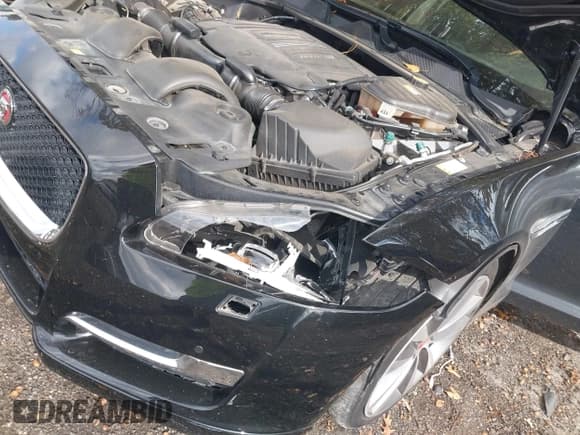 ✅ 2017 Jaguar XJ R-Sport • VIN: SAJWA1C70H8W10503 • Lot: 43640409. Listed on IAAI with 96,737 mi. Free auction sales archive from the USA and detailed vehicle history report at DreamBid. Image 6.