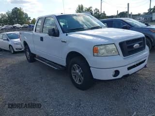 ✅ 2008 Ford F-150 STX • VIN: 1FTRX14W38FB44786 • Lot: 43125300. Listed on IAAI with 209,574 mi. Free auction sales archive from the USA and detailed vehicle history report at DreamBid. Image 1.