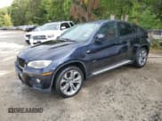✅ 2013 BMW X6 xDrive35i • VIN: 5UXFG2C54DL784534 • Лот: 82050805. Опубликован ранее на Copart с пробегом 99 326 миль. Бесплатный доступ к архиву аукционных продаж из США и подробный отчёт об истории автомобиля на DreamBid. Изображение 1.