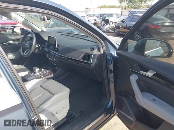 ✅ 2018 Audi Q5 Prestige • VIN: WA1CNAFY9J2192343 • Lot: 43412638. Listed on IAAI with 79,341 mi. Free auction sales archive from the USA and detailed vehicle history report at DreamBid. Image 5.