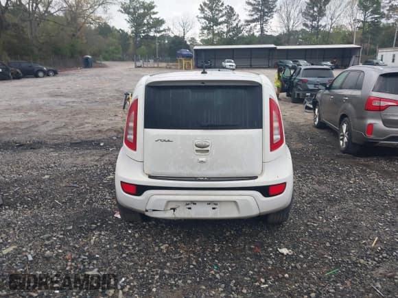 ✅ 2013 Kia Soul + • VIN: KNDJT2A64D7570378 • Lot: 41955532. Listed on IAAI with 214,564 mi. Free auction sales archive from the USA and detailed vehicle history report at DreamBid. Image 16.