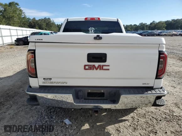 ✅ 2018 GMC Sierra 1500 SLT • VIN: 3GTU2NECXJG543266 • Лот: 81899105. Опубликован ранее на Copart с пробегом 111 574 миль. Бесплатный доступ к архиву аукционных продаж из США и подробный отчёт об истории автомобиля на DreamBid. Изображение 6.