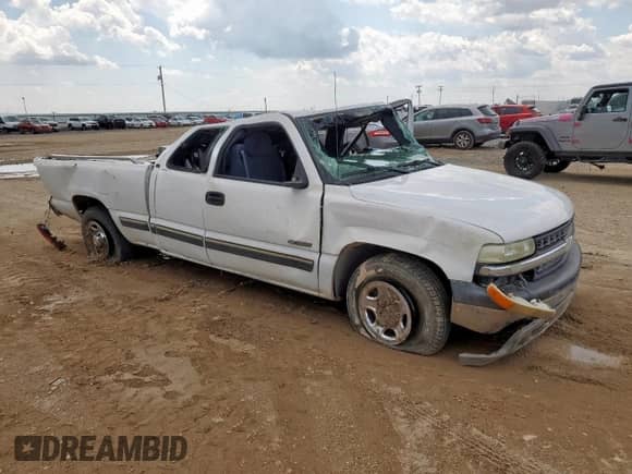1999 Chevrolet Silverado 1500 LS with VIN 2GCEC19V2X1118549, listed as a Copart auction lot 68527045 with Not provided miles and Non repairable. Bid and sale history available at DreamBid. Image 4.