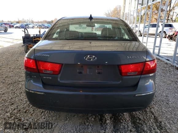 ✅ 2010 Hyundai Sonata Limited • VIN: 5NPEU4AC9AH627018 • Лот: 81261144. Опубликован ранее на Copart с пробегом 128 636 миль. Бесплатный доступ к архиву аукционных продаж из США и подробный отчёт об истории автомобиля на DreamBid. Изображение 6.