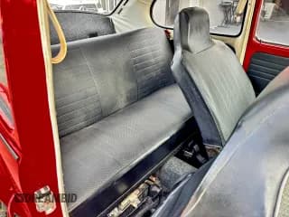 ✅ 1974 Volkswagen Beetle • VIN: 1142316298 • Lot: 94383705. Wystawiony na Copart z przebiegiem 77 449 mil. Bezpłatny archiwum sprzedaży aukcyjnych z USA i szczegółowy raport historii pojazdu na DreamBid. Zdjęcie 6.