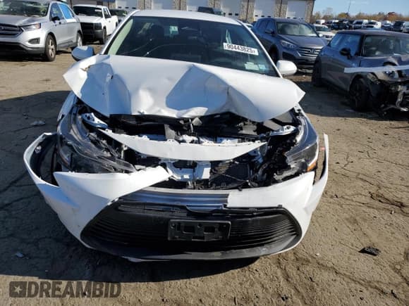 ✅ 2024 Toyota Corolla LE • VIN: 5YFB4MDE6RP170845 • Lot: 90443825. Wystawiony na Copart z przebiegiem 18 814 mil. Bezpłatny archiwum sprzedaży aukcyjnych z USA i szczegółowy raport historii pojazdu na DreamBid. Zdjęcie 5.