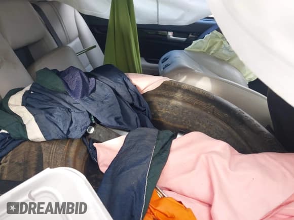 ✅ 2014 Kia Sorento SX Limited • VIN: 5XYKWDA71EG526987 • Lot: 43310281. Wystawiony na IAAI z przebiegiem 120 999 mil. Bezpłatny archiwum sprzedaży aukcyjnych z USA i szczegółowy raport historii pojazdu na DreamBid. Zdjęcie 8.