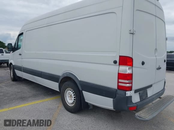 ✅ 2016 Mercedes-Benz Sprinter Cargo EXT • VIN: WD3PE8DD3GP246161 • Лот: 43736251. Опубликован ранее на IAAI с пробегом 108 973 миль. Бесплатный доступ к архиву аукционных продаж из США и подробный отчёт об истории автомобиля на DreamBid. Изображение 3.