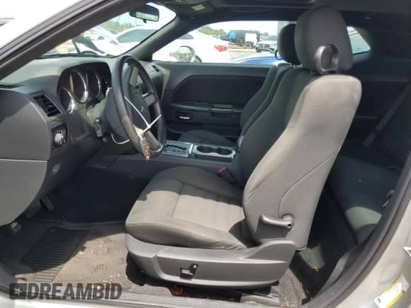 2009 Dodge Challenger R/T z VIN 2B3LJ54T09H509785, wystawiony jako Copart lot #66472714 z przebiegiem 86 756 mil mil oraz Szkoda całkowita • Salvage title. Historia ofert i sprzedaży dostępna na DreamBid. Obrazek 7.