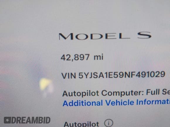 ✅ 2022 Tesla Model S • VIN: 5YJSA1E59NF491029 • Lot: 43756895. Wystawiony na IAAI z przebiegiem 42 897 mil. Bezpłatny archiwum sprzedaży aukcyjnych z USA i szczegółowy raport historii pojazdu na DreamBid. Zdjęcie 15.