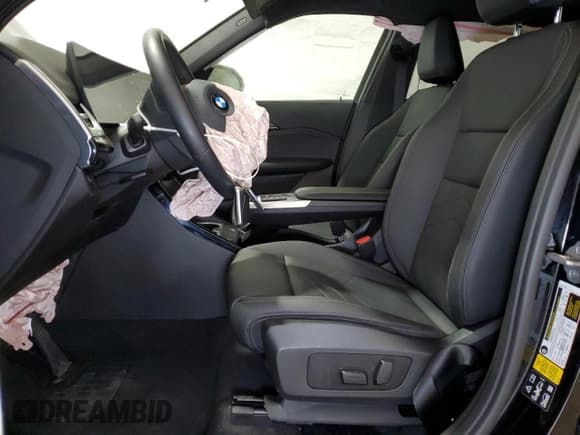 ✅ 2023 BMW X1 xDrive28i • VIN: WBX73EF0XP5X30234 • Лот: 45137174. Опубликован ранее на Copart с пробегом 11 652 миль. Бесплатный доступ к архиву аукционных продаж из США и подробный отчёт об истории автомобиля на DreamBid. Изображение 7.