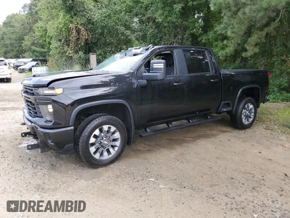 ✅ 2024 Chevrolet Silverado 2500HD Custom • VIN: 2GC4YME75R1101303 • Lot: 67042895. Wystawiony na Copart z przebiegiem Nie podano. Bezpłatny archiwum sprzedaży aukcyjnych z USA i szczegółowy raport historii pojazdu na DreamBid. Zdjęcie 1.
