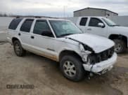 ✅ 2002 Chevrolet Blazer LS • VIN: 1GNDT13W52K169699 • Lot: 45846975. Wystawiony na Copart z przebiegiem 292 270 mil. Bezpłatny archiwum sprzedaży aukcyjnych z USA i szczegółowy raport historii pojazdu na DreamBid. Zdjęcie 4.