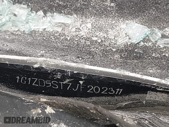 ✅ 2018 Chevrolet Malibu LT • VIN: 1G1ZD5ST7JF202311 • Lot: 42256463. Listed on IAAI with Not provided. Free auction sales archive from the USA and detailed vehicle history report at DreamBid. Image 9.