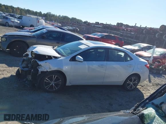 ✅ 2017 Toyota Corolla LE • VIN: 5YFBURHE0HP611200 • Lot: 43479066. Wystawiony na IAAI z przebiegiem 147 649 mil. Bezpłatny archiwum sprzedaży aukcyjnych z USA i szczegółowy raport historii pojazdu na DreamBid. Zdjęcie 14.