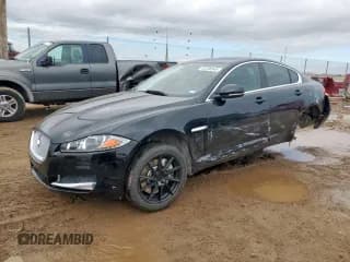✅ 2014 Jaguar XF T • VIN: SAJWA0ES8EPU16718 • Lot: 82208545. Wystawiony na Copart z przebiegiem 72 365 mil. Bezpłatny archiwum sprzedaży aukcyjnych z USA i szczegółowy raport historii pojazdu na DreamBid. Zdjęcie 1.