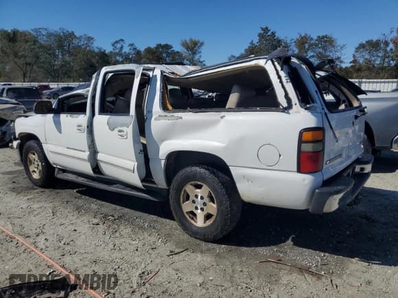 ✅ 2005 Chevrolet Suburban LT • VIN: 1GNEC16Z25J188893 • Лот: 76915044. Опубликован ранее на Copart с пробегом 340 273 миль. Бесплатный доступ к архиву аукционных продаж из США и подробный отчёт об истории автомобиля на DreamBid. Изображение 2.