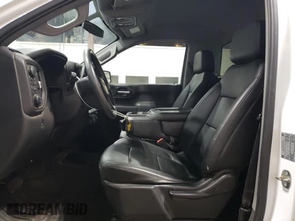 ✅ 2020 Chevrolet Silverado 1500 Work Truck • VIN: 3GCNYAEF0LG134959 • Lot: 68851544. Wystawiony na Copart z przebiegiem 96 345 mil. Bezpłatny archiwum sprzedaży aukcyjnych z USA i szczegółowy raport historii pojazdu na DreamBid. Zdjęcie 7.