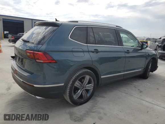 ✅ 2020 Volkswagen Tiguan SE • VIN: 3VV3B7AX3LM108823 • Lot: 87017385. Wystawiony na Copart z przebiegiem 100 492 mil. Bezpłatny archiwum sprzedaży aukcyjnych z USA i szczegółowy raport historii pojazdu na DreamBid. Zdjęcie 3.