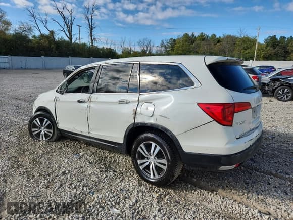 ✅ 2017 Honda Pilot EX-L • VIN: 5FNYF6H57HB044837 • Lot: 81679385. Listed on Copart with 154,324 mi. Free auction sales archive from the USA and detailed vehicle history report at DreamBid. Image 2.