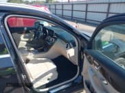 ✅ 2019 Mercedes-Benz GLC 300 • VIN: WDC0G4JB1KF619283 • Лот: 43330501. Опубликован ранее на IAAI с пробегом 131 367 миль. Бесплатный доступ к архиву аукционных продаж из США и подробный отчёт об истории автомобиля на DreamBid. Изображение 5.