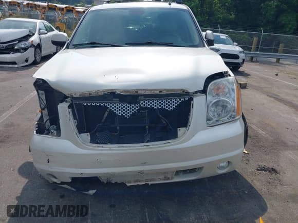 ✅ 2010 GMC Yukon SLT • VIN: 1GKUCCE08AR234116 • Lot: 42481252. Listed on IAAI with 249,226 mi. Free auction sales archive from the USA and detailed vehicle history report at DreamBid. Image 12.