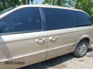 ✅ 2001 Chrysler Town & Country Limited • VIN: 2C8GP64L51R161953 • Лот: 42463900. Опубликован ранее на IAAI с пробегом 147 925 миль. Бесплатный доступ к архиву аукционных продаж из США и подробный отчёт об истории автомобиля на DreamBid. Изображение 14.
