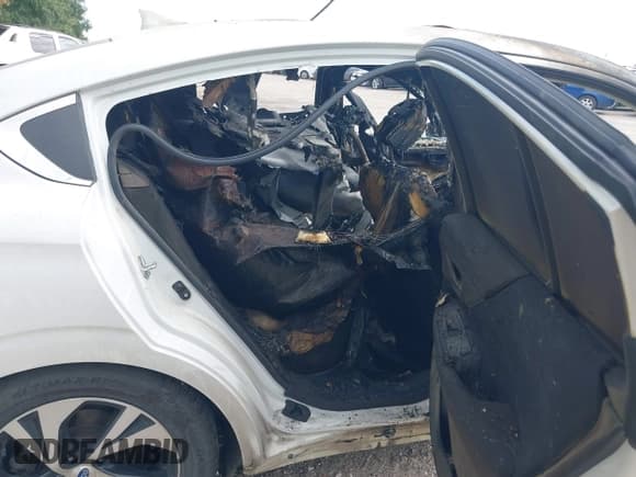 ✅ 2021 Subaru Legacy Premium • VIN: 4S3BWAF63M3016643 • Lot: 43352513. Wystawiony na IAAI z przebiegiem Nie podano. Bezpłatny archiwum sprzedaży aukcyjnych z USA i szczegółowy raport historii pojazdu na DreamBid. Zdjęcie 8.