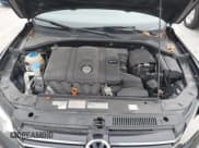 ✅ 2013 Volkswagen Passat SE • VIN: 1VWBP7A36DC073252 • Lot: 43928171. Wystawiony na IAAI z przebiegiem 113 584 mil. Bezpłatny archiwum sprzedaży aukcyjnych z USA i szczegółowy raport historii pojazdu na DreamBid. Zdjęcie 10.