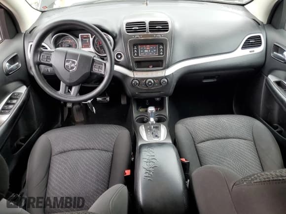 ✅ 2017 Dodge Journey SE • VIN: 3C4PDCAB2HT709371 • Lot: 83861085. Wystawiony na Copart z przebiegiem 118 596 mil. Bezpłatny archiwum sprzedaży aukcyjnych z USA i szczegółowy raport historii pojazdu na DreamBid. Zdjęcie 8.