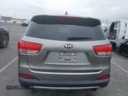 ✅ 2018 Kia Sorento EX • VIN: 5XYPH4A51JG420368 • Lot: 42797087. Wystawiony na IAAI z przebiegiem 74 060 mil. Bezpłatny archiwum sprzedaży aukcyjnych z USA i szczegółowy raport historii pojazdu na DreamBid. Zdjęcie 16.