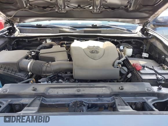 ✅ 2021 Toyota Tacoma SR • VIN: 3TMCZ5AN4MM449310 • Lot: 42527596. Listed on IAAI with 23,211 mi. Free auction sales archive from the USA and detailed vehicle history report at DreamBid. Image 10.
