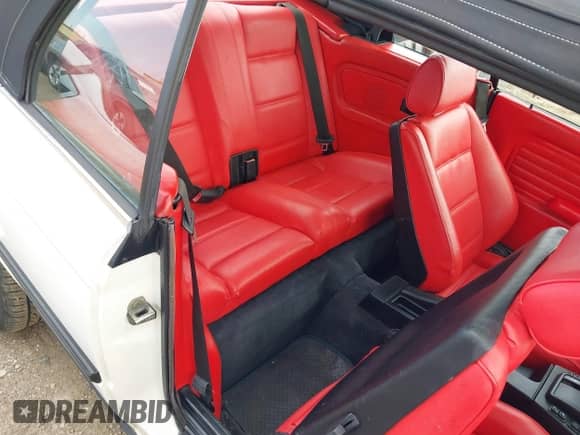 1990 BMW 3 Series с VIN WBABB2304LEC20159, выставлен на аукционе IAAI как лот 42037720 с пробегом 77 902 миль миль и . История ставок и продаж доступна на DreamBid. Изображение 8.