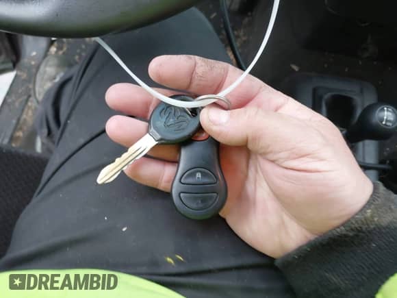 2004 Dodge 3500 ST z VIN 3D7LU38C44G208973, wystawiony jako IAAI lot #41966078 z przebiegiem 268 093 mil mil oraz . Historia ofert i sprzedaży dostępna na DreamBid. Obrazek 11.