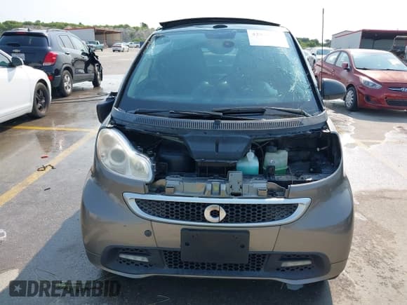 ✅ 2013 Smart fortwo Passion • VIN: WMEEK3BA2DK638916 • Lot: 42938739. Wystawiony na IAAI z przebiegiem 76 738 mil. Bezpłatny archiwum sprzedaży aukcyjnych z USA i szczegółowy raport historii pojazdu na DreamBid. Zdjęcie 6.