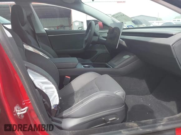 ✅ 2024 Tesla Model 3 Performance • VIN: 5YJ3E1ET7RF807962 • Lot: 42637191. Wystawiony na IAAI z przebiegiem 7 780 mil. Bezpłatny archiwum sprzedaży aukcyjnych z USA i szczegółowy raport historii pojazdu na DreamBid. Zdjęcie 5.