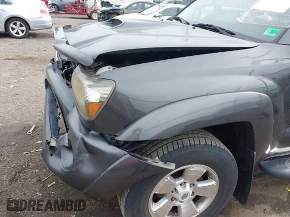 ✅ 2009 Toyota Tacoma PreRunner • VIN: 3TMKU72N29M019402 • Lot: 43317826. Wystawiony na IAAI z przebiegiem 253 532 mil. Bezpłatny archiwum sprzedaży aukcyjnych z USA i szczegółowy raport historii pojazdu na DreamBid. Zdjęcie 17.